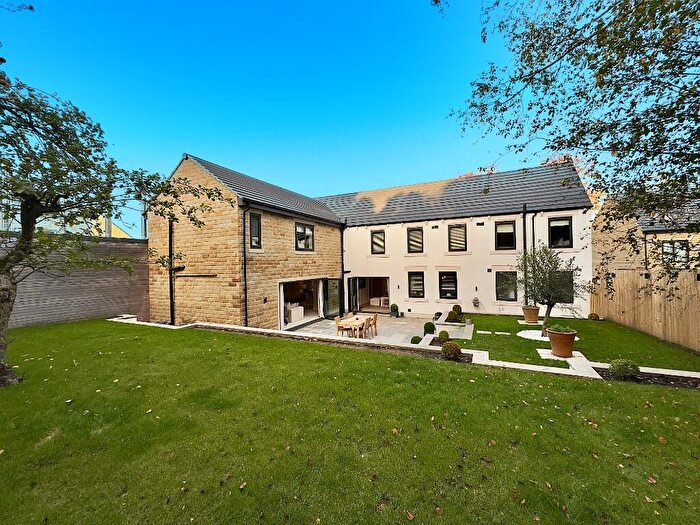 5 Bedroom Barn Conversion For Sale In Copper Beech Barn, Oxford Road, Gomersal, Yorkshire, BD19