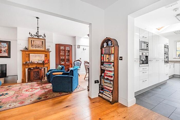 4 Bedroom End Of Terrace House To Rent In Gunnersbury Crescent, Gunnersbury, W3