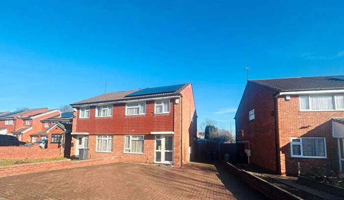 3 Bedroom House To Rent In Villa Street, Birmingham, B19