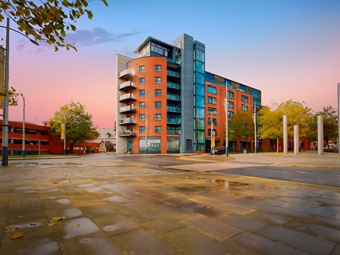 1 Bedroom Flat For Sale In Princess Way, Princess Way, Swansea, SA1