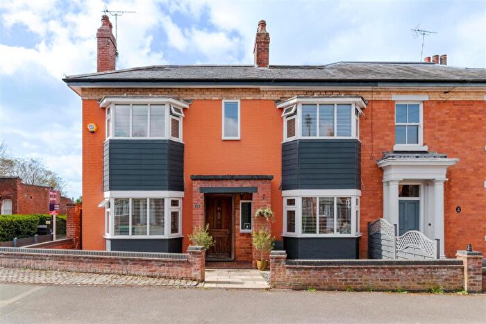 4 Bedroom Semi-Detached House For Sale In Shrubbery Street, Kidderminster, Kidderminster, DY10