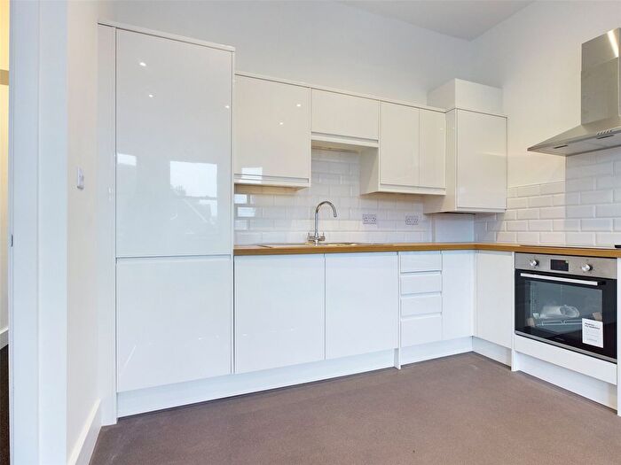 2 Bedroom Flat To Rent In Clarendon Villas, Hove, East Sussex, BN3
