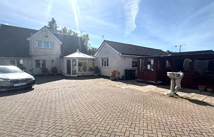4 Bedroom Detached House For Sale In Capenhurst, Chester, CH1
