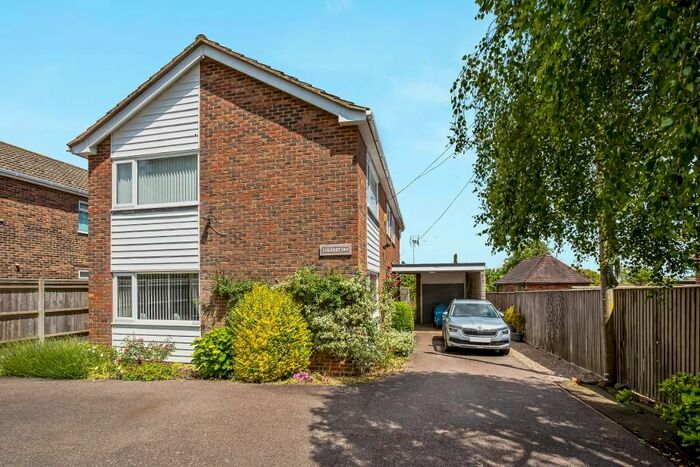 4 Bedroom Detached House For Sale In Cranbrook Road, Goudhurst, Kent, TN17