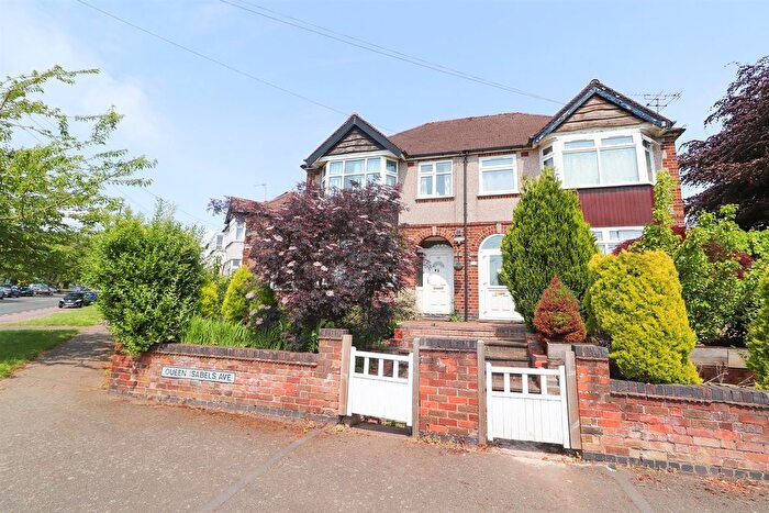 3 Bedroom Semi-Detached House For Sale In Queen Isabels Avenue, Cheylesmore, Coventry, CV3