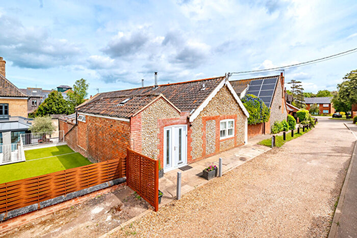3 Bedroom Barn Conversion For Sale In Shop Lane, Wells-Next-the-Sea, Norfolk, NR23