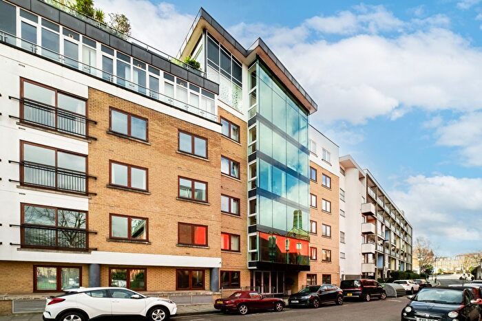 2 Bedroom Flat To Rent In Graham Street, London, N1