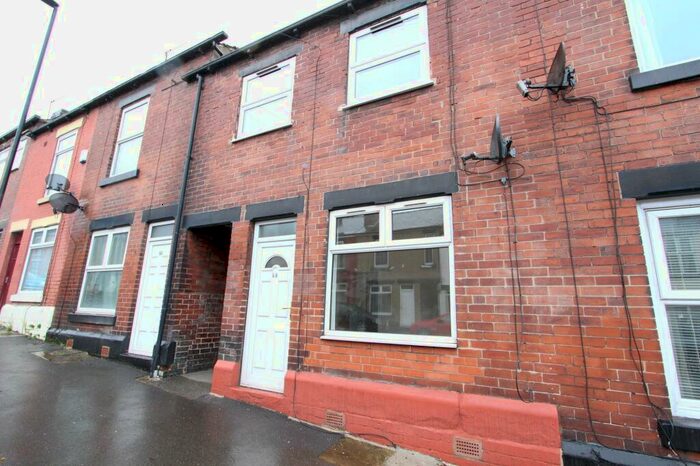 3 Bedroom Terraced House To Rent In Woodseats Road, Sheffield, S8