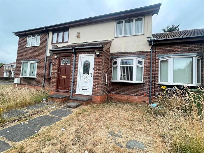 2 Bedroom House To Rent In Finchale Close, Hendon, Sunderland, SR2
