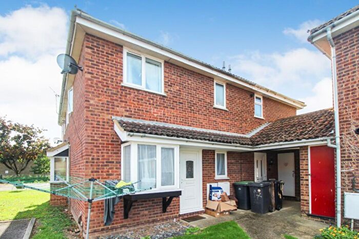 1 Bedroom Cluster House To Rent In Avocet Close, Biggleswade, SG18