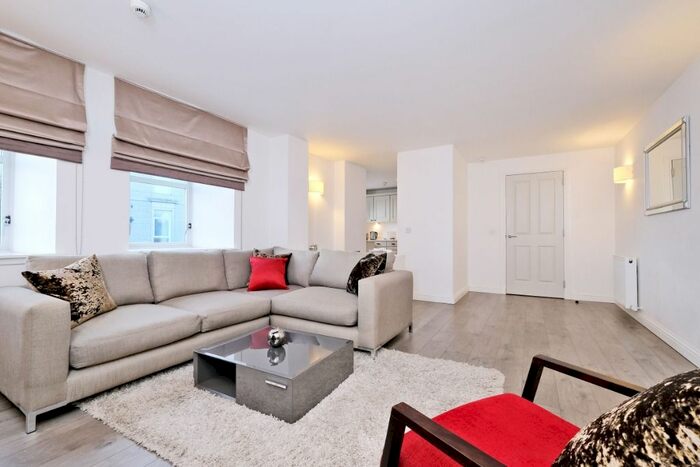 2 Bedroom Flat To Rent In Rosemount Place, Rosemount, Aberdeen, AB25