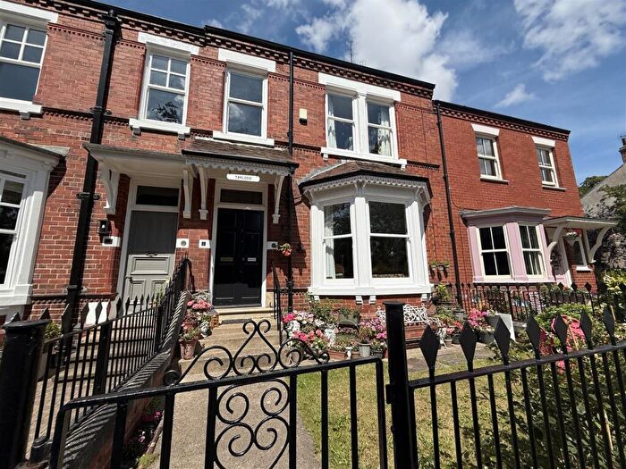 5 Bedroom Town House For Sale In South Parade, Croft On Tees, Darlington, DL2