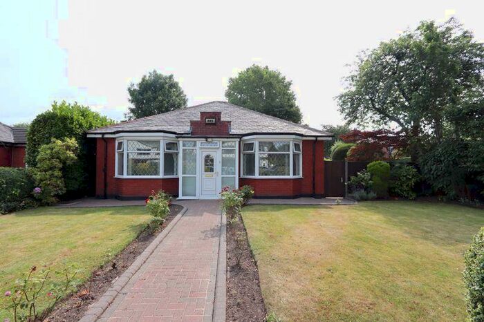 2 Bedroom Bungalow To Rent In Nursery Road, Manchester, M25