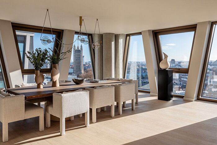 2 Bedroom Flat For Sale In The Broadway, St James's Park, London, SW1H