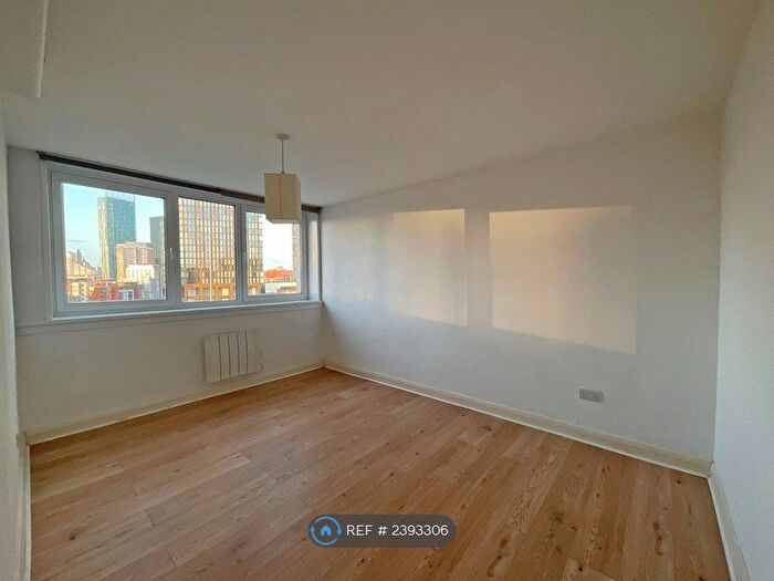 2 Bedroom Flat To Rent In Thomas Court, Manchester, M15