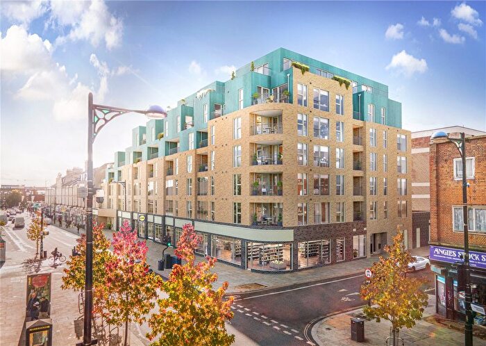 1 Bedroom Flat For Sale In Earlham Grove, London, E7
