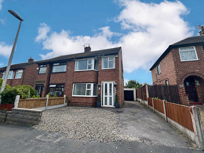 3 Bedroom Semi-Detached House For Sale In Highcroft Avenue, Bispham, FY2