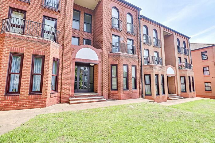 1 Bedroom Flat For Sale In Marks Court, Southchurch Avenue, Southend-on-Sea, SS1