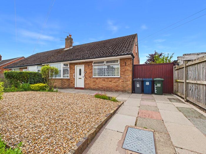 3 Bedroom Semi-Detached Bungalow For Sale In Calder Avenue, Ormskirk, L39