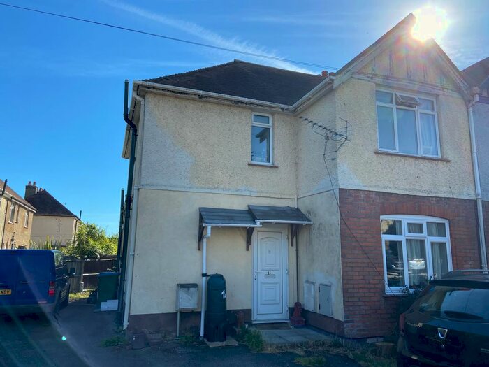 1 Bedroom Flat To Rent In Spring Close, Southampton, SO19