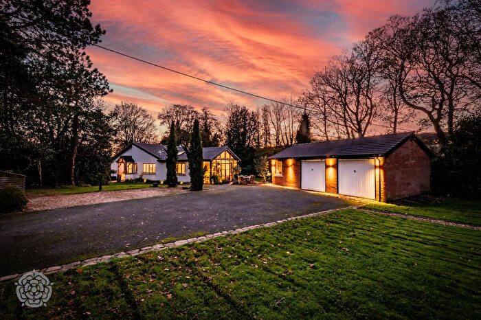 4 Bedroom Detached Bungalow For Sale In Stone Pit Lane, Croft, WA3