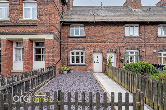 2 Bedroom Terraced House For Sale In Leigh Road, Atherton, Manchester, M46