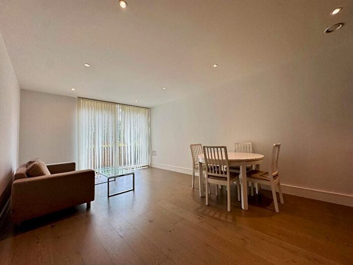 1 Bedroom Flat For Sale In Wallace Court, Tizzard Grove, Kidbrooke, London, SE3