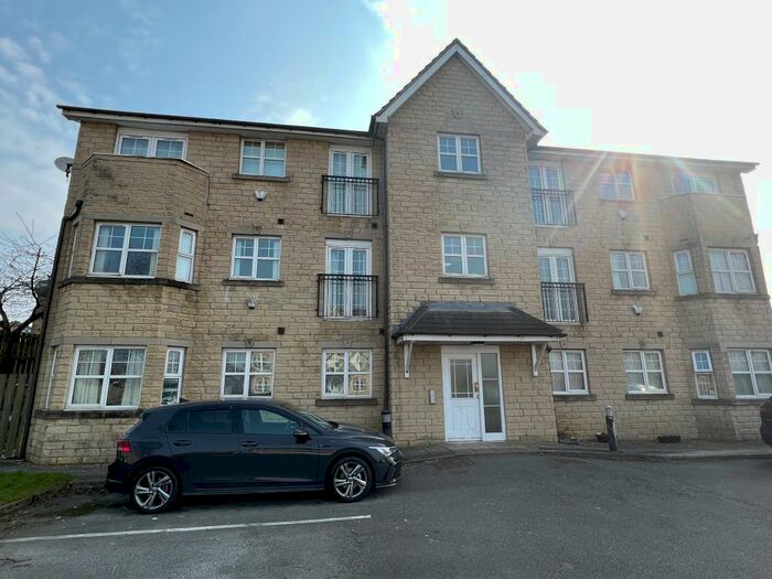 2 Bedroom Apartment To Rent In Calder Edge, Trooper Lane, Halifax, HX3