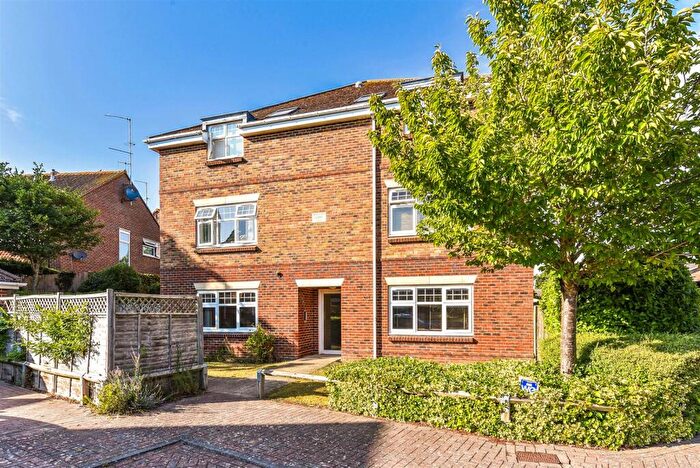 1 Bedroom Flat For Sale In Uphill Way, Hunston, PO20