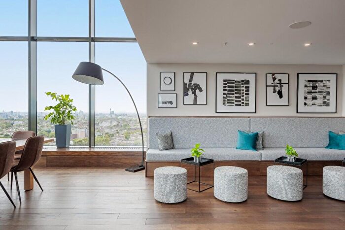 Studio To Rent In Junction Road, London, N19