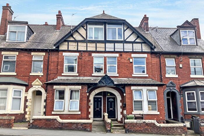 7 Bedroom Semi-Detached House For Sale In Peterson Road, Wakefield, WF1
