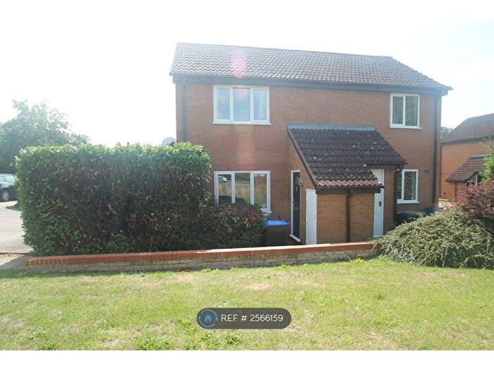 2 Bedroom Flat To Rent In Swinford Hollow, Little Billing, Northampton, NN3