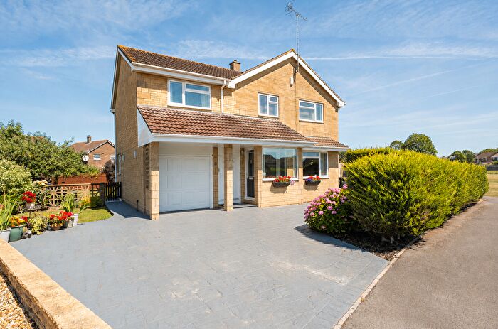 4 Bedroom Detached House For Sale In Bryanston Way, Nythe, Swindon, SN3