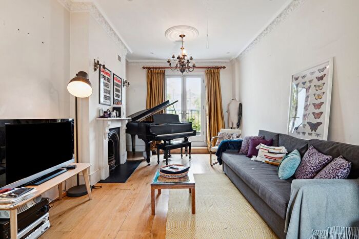 4 Bedroom Terraced House To Rent In Elizabeth Avenue, Islington, N1