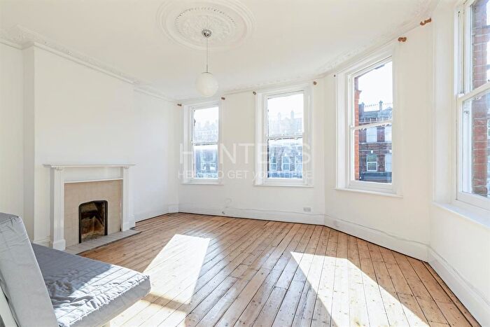 2 Bedroom Flat To Rent In Cricklewood Broadway, London, NW2