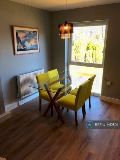 1 Bedroom Maisonette To Rent In Motherwell Avenue, Manchester, M19