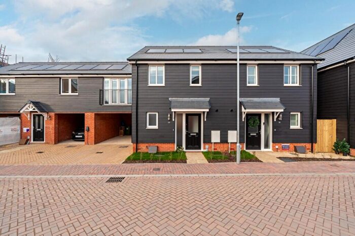 2 Bedroom Terraced House For Sale In Arden Drive, Warsash, SO31