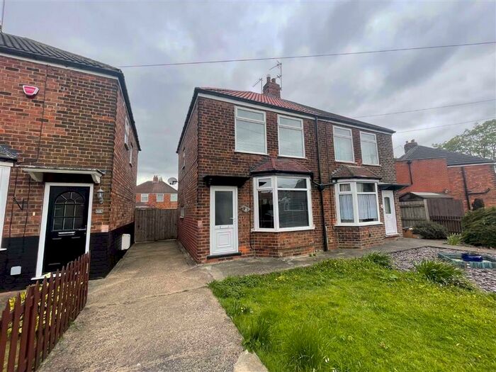 3 Bedroom Semi-Detached House To Rent In Margaret Grove, Buttfield Road, Hessle, HU13