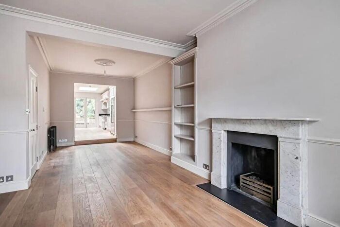 3 Bedroom Flat To Rent In Ordnance Hill, St Johns Wood, NW8