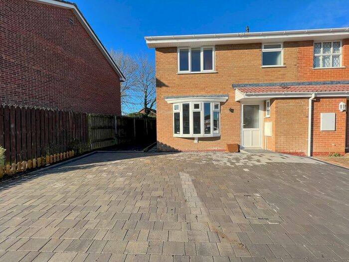 3 Bedroom Semi-Detached House To Rent In Stoneberry Road, Bristol, BS14