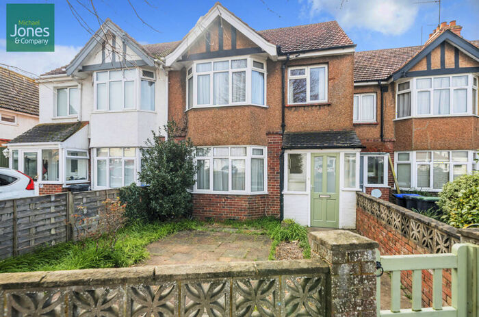3 Bedroom House To Rent In Pavilion Road, Worthing, West Sussex, BN14