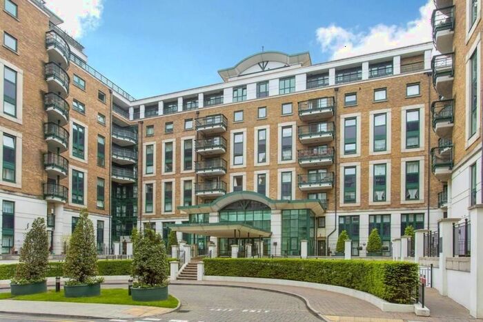 2 Bedroom Flat To Rent In Beckford Close, Warwick Road, London, W14