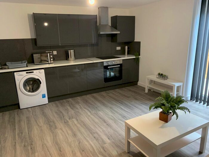 2 Bedroom Flat To Rent In Henry Road, Lenton, Nottingham, NG7