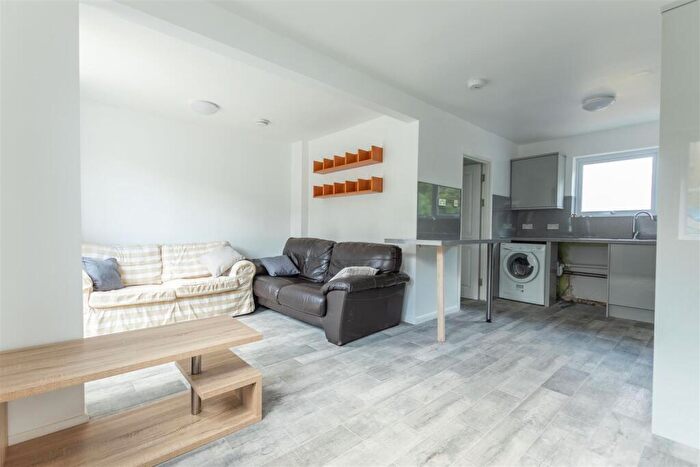 4 Bedroom End Of Terrace House To Rent In Meare Road, Bath, BA2