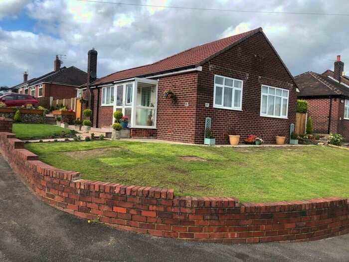 2 Bedroom Bungalow To Rent In Oakbank Avenue, Chadderton, Oldham, Greater Manchester, OL9