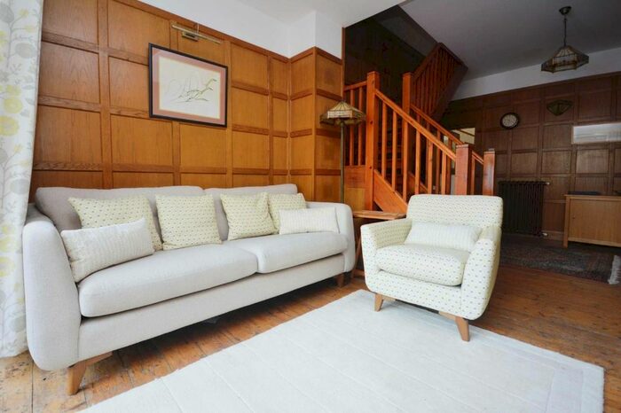 2 Bedroom Detached House For Sale In Montefiore Avenue, Ramsgate, Kent, CT11