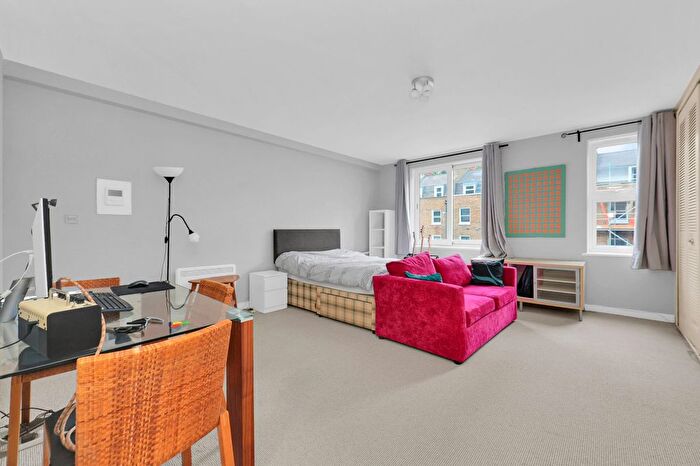 Studio To Rent In Oakley Square, Camden Town, NW1