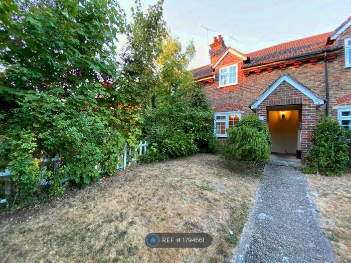 2 Bedroom Terraced House To Rent In Wellington Terrace, Woking, GU21