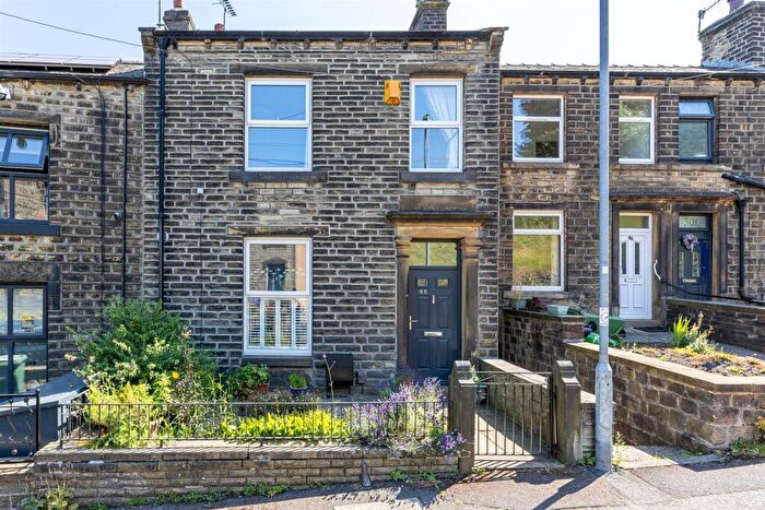 4 Bedroom Cottage For Sale In Varley Road, Slaithwaite, HD7