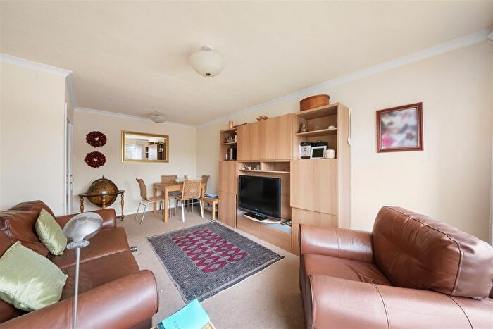 2 Bedroom Flat For Sale In Rutland House, The Farmlands, Northolt, UB5